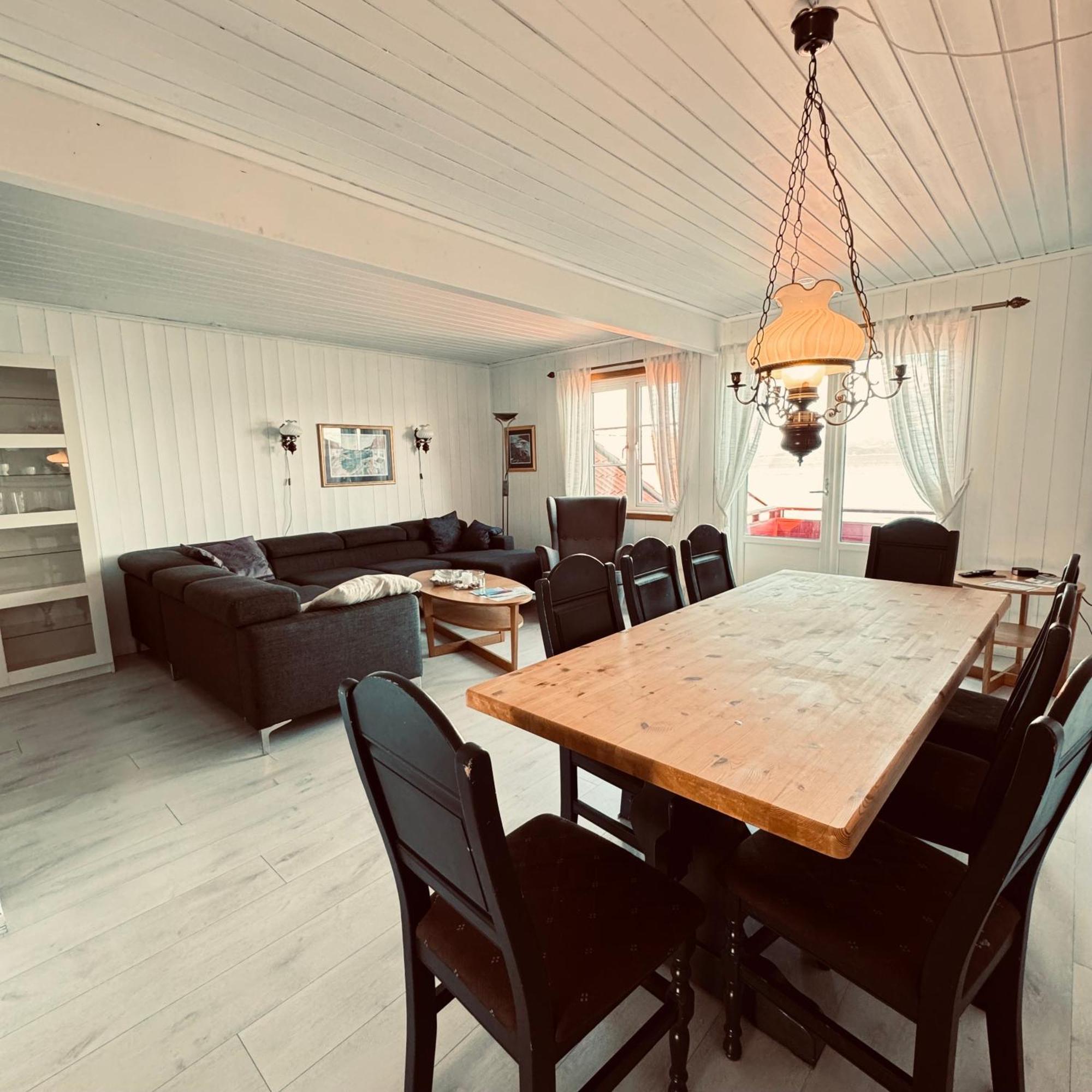 Sjoberg Hotell Og Ferie Leiligheter Osthusvik Экстерьер фото